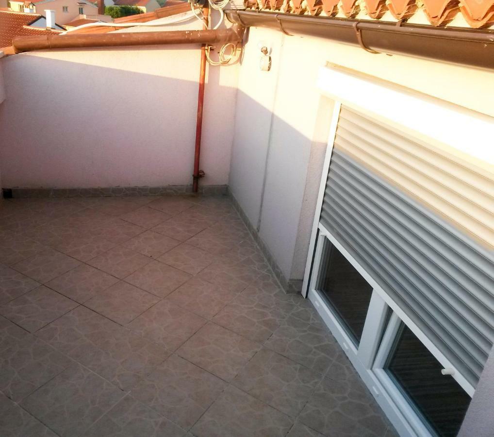 Apartments Zufic Штинян Екстер'єр фото