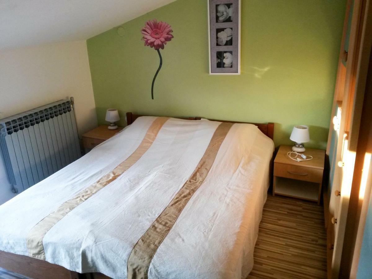 Apartments Zufic Штинян Екстер'єр фото